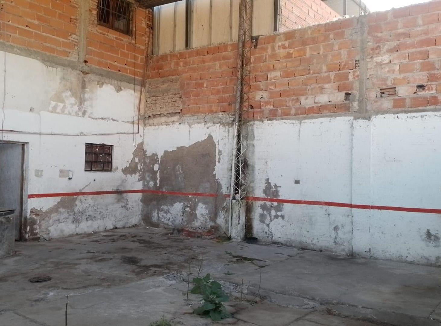 Foto de LOCAL C/GALPÓN Y COCHERA EN ALQUILER ZONA NORTE, imagen 4
