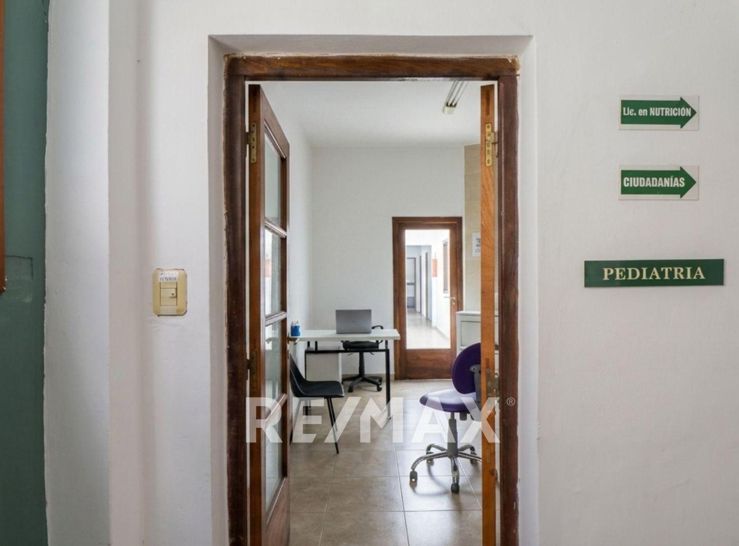 Foto de CASA VENTA + LOCALES COMERCIALES 25 DE MAYO 200, imagen 3