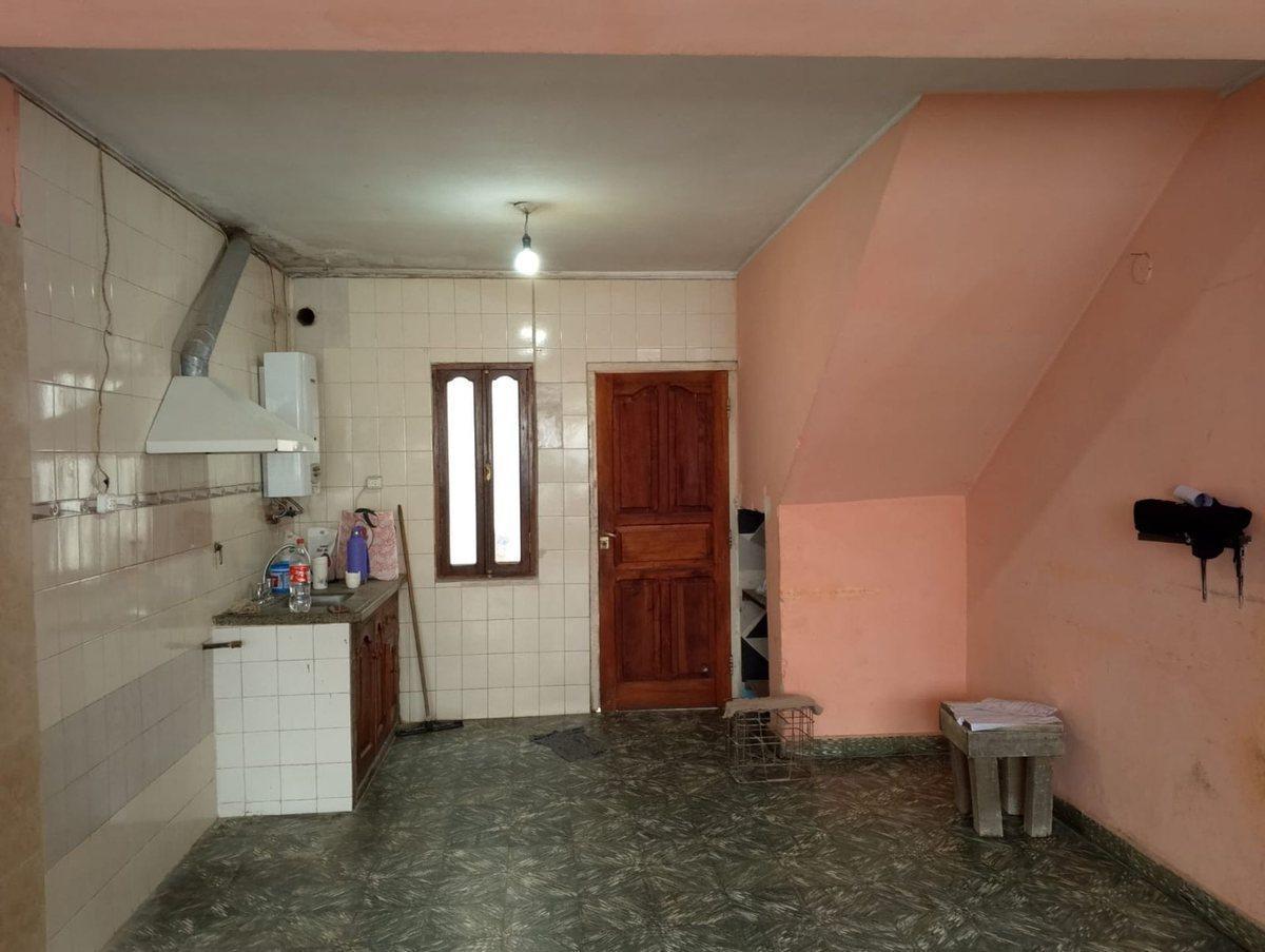 Foto de CASA A RECICLAR EN VENTA EN VILLA MONICA 2 DORM, imagen 4