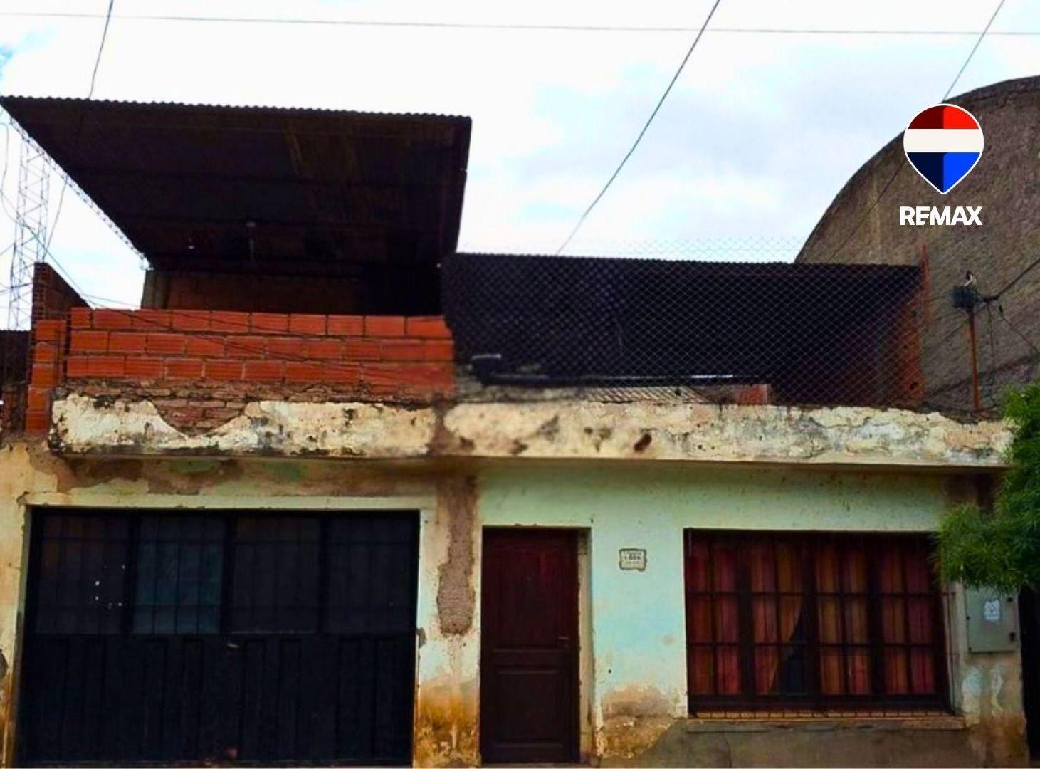 Foto de CASA A RECICLAR EN VENTA EN VILLA MONICA 2 DORM, imagen 1