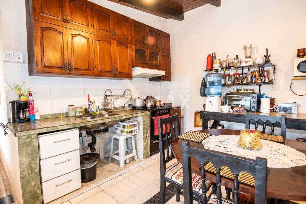 Foto de CASA VENTA LA MERCED CHICA CON PILETA 3 DORM, imagen 2