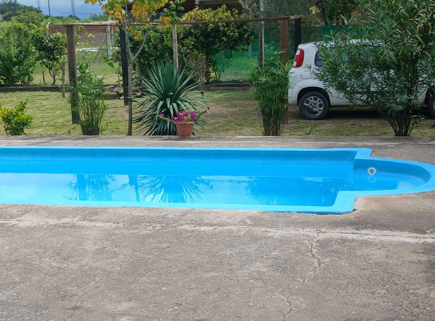 CASA VENTA LA MERCED CHICA CON PILETA 3 DORM