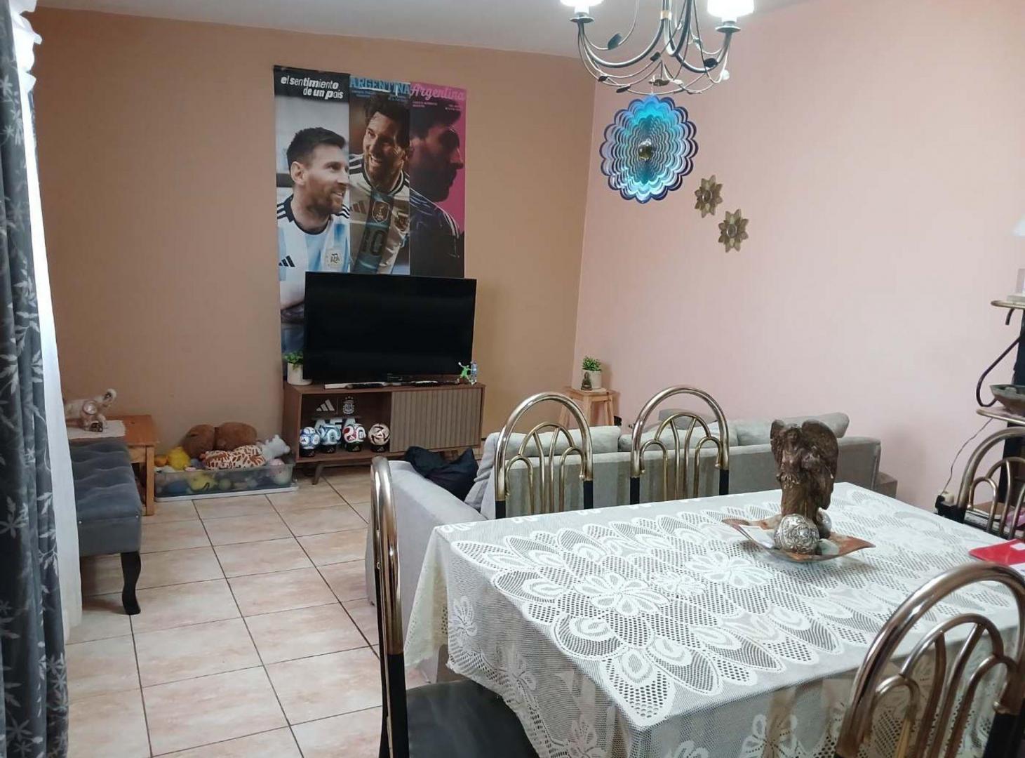 Foto de CASA VENTA B° ARENALES ZONA SUR 3 DORMITORIOS, imagen 2