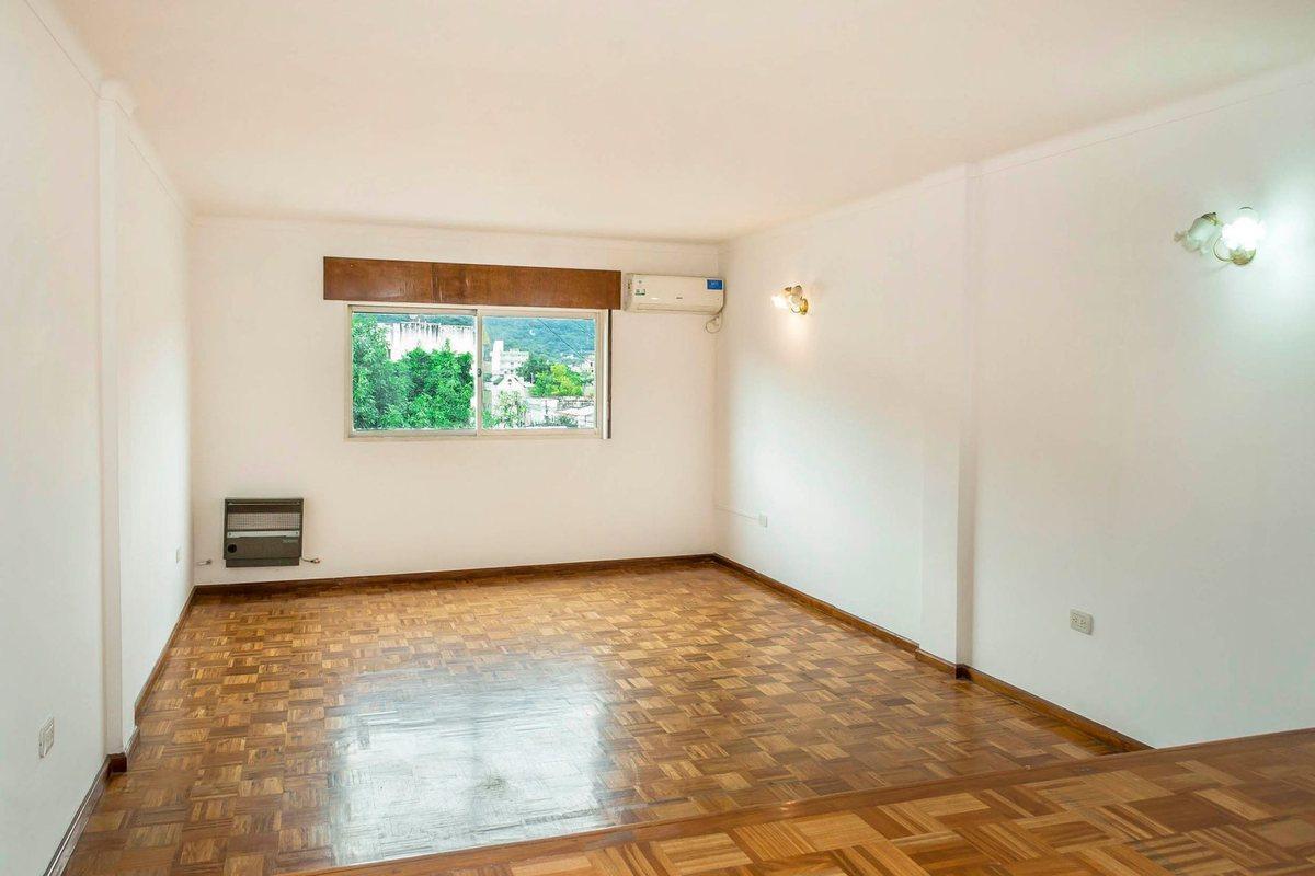 Foto de DEPARTAMENTO VENTA MACROCENTRO PARQUE SAN MARTIN, imagen 2