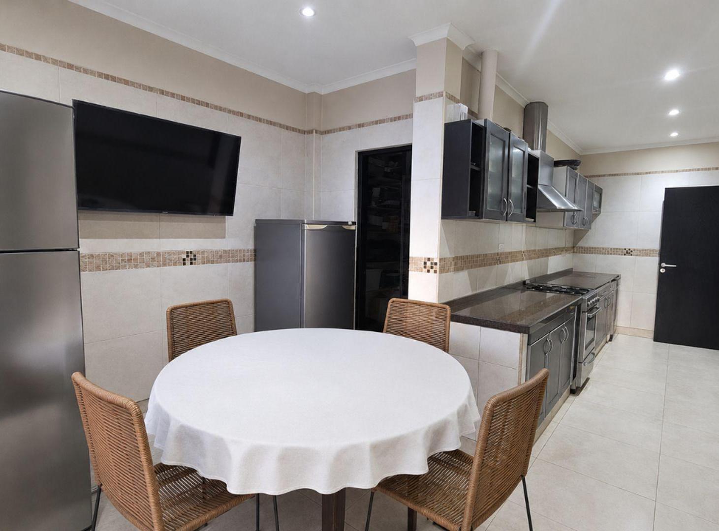 Foto de CASA EN VENTA GRAND BOURG LA ALBORADA 4 DORM, imagen 1