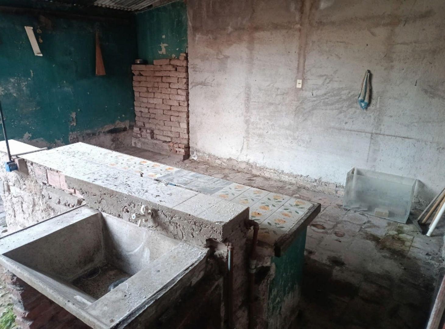 Foto de CASA A REFACCIONAR VENTA MACROCENTRO ESTECO AL 900, imagen 3