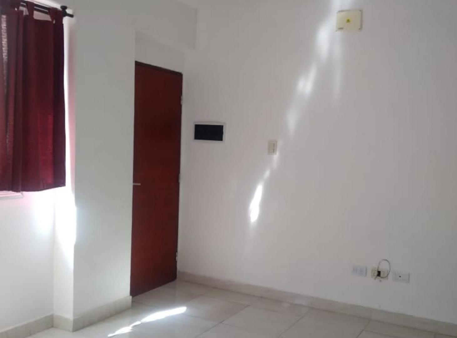 Foto de DEPARTAMENTO EN VENTA MACROCENTRO MITRE 1200, imagen 1