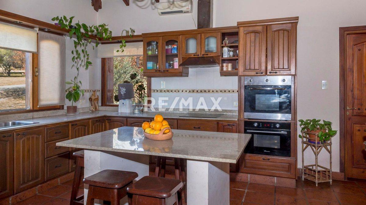 Foto de CASA 8 AMBIENTES 500 M2 VENTA LA LUCINDA NORTE, imagen 4