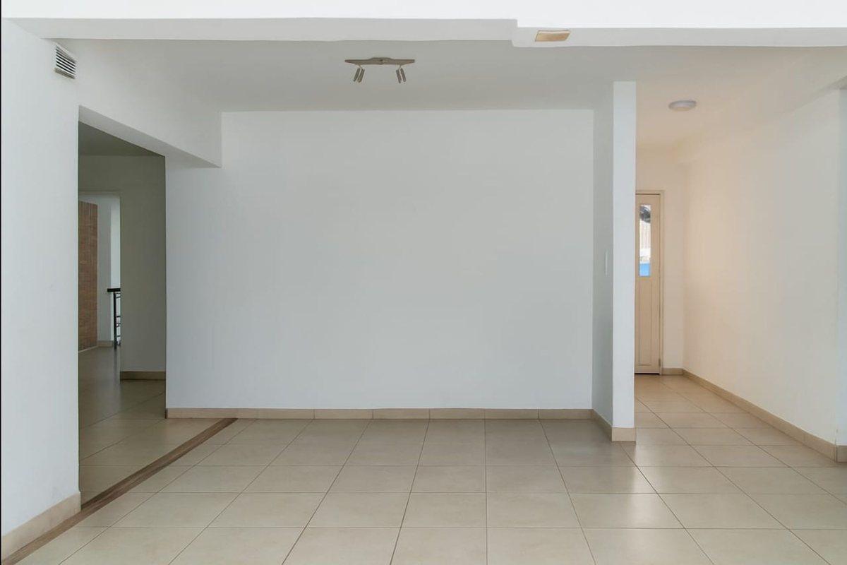 Foto de CASA VENTA ZONA NORTE B° MIRASOLES 6 DORM, imagen 5