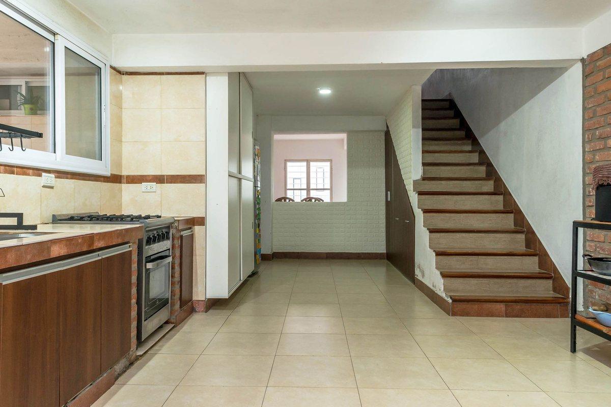Foto de CASA VENTA ZONA NORTE B° MIRASOLES 6 DORM, imagen 4