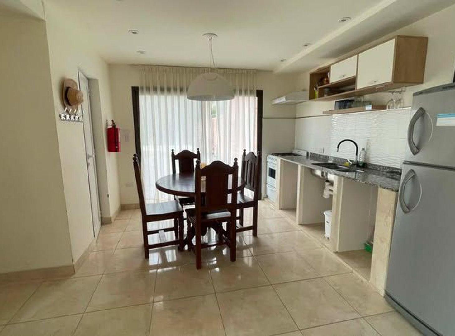 Foto de CASA EN VENTA O PERMUTA CAFAYATE CON PILETA, imagen 4