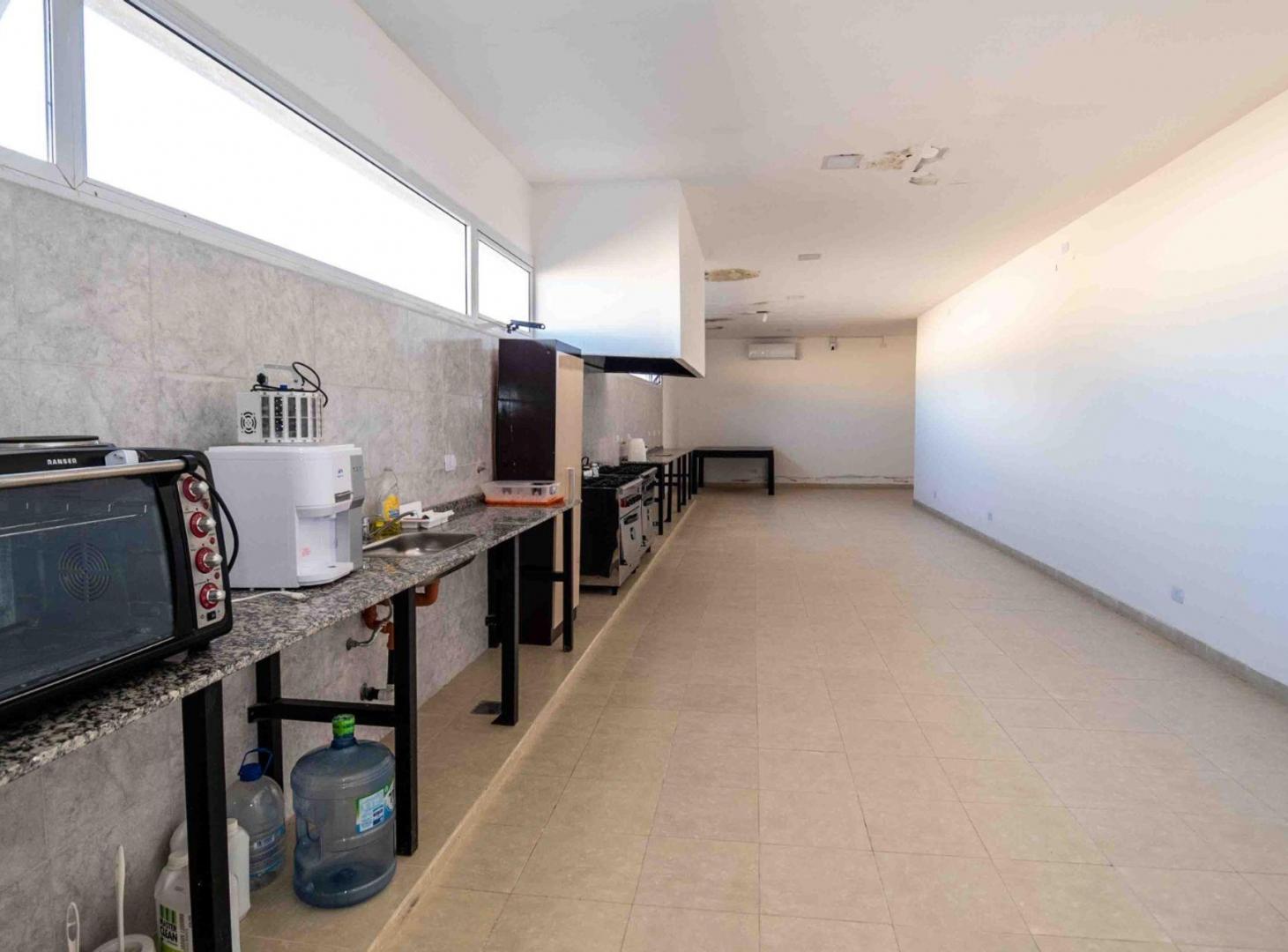 Foto de LOCAL COMERCIAL MAS TERRENO VENTA CAMINO COLON, imagen 5