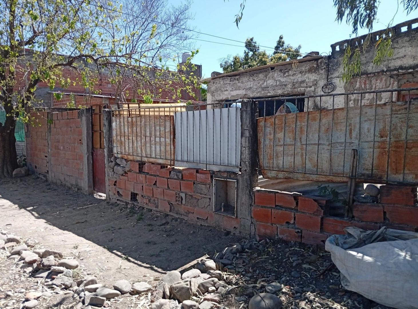 Foto de CASA A RECICLAR VENTA ZONA NORTE TERRENO 250 M2, imagen 4