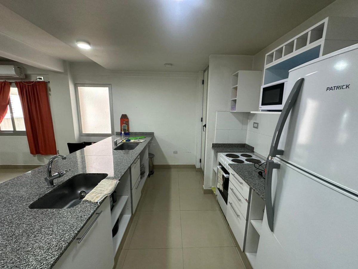 Foto de DEPARTAMENTO AMPLIO EN VENTA MACROCENTRO 1 DORM, imagen 4