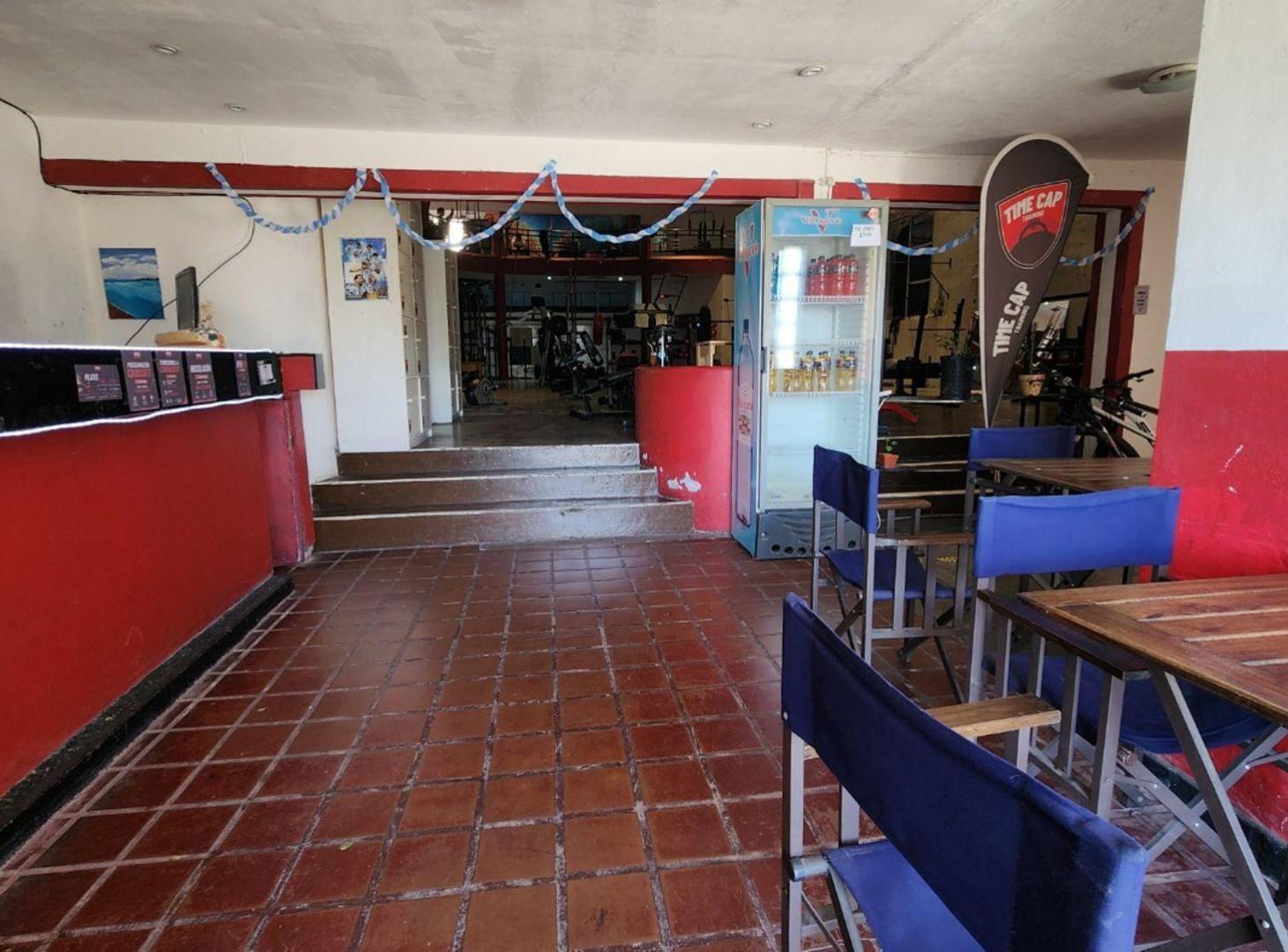 Foto de LOCAL EN VENTA O PERMUTA EN TRES CERRITOS 376 M2, imagen 3