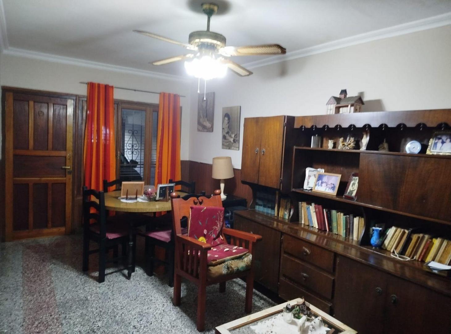 Foto de CASA EN VENTA O PERMUTA AV. SAN MARTIN AL 2200, imagen 1