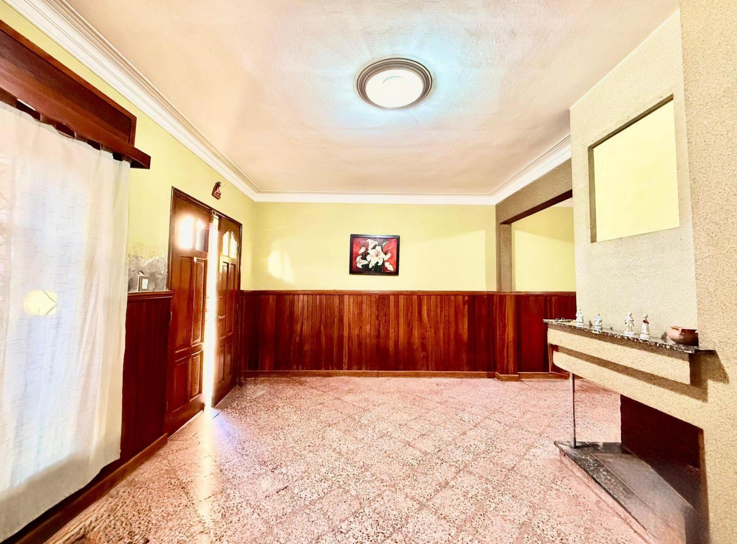 Foto de CASA EN VENTA MACROCENTRO APTA COMERCIAL C/GARAJE, imagen 4