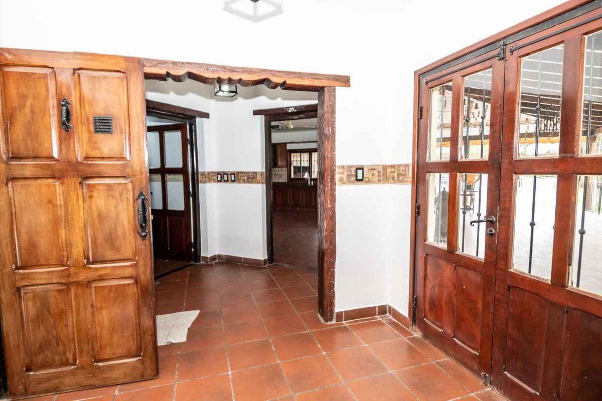 Foto de CASA 4 DORMITORIOS ALMUDENA 2000M2, imagen 1