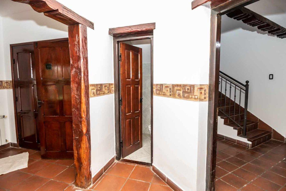Foto de CASA 4 DORMITORIOS ALMUDENA 2000M2, imagen 4
