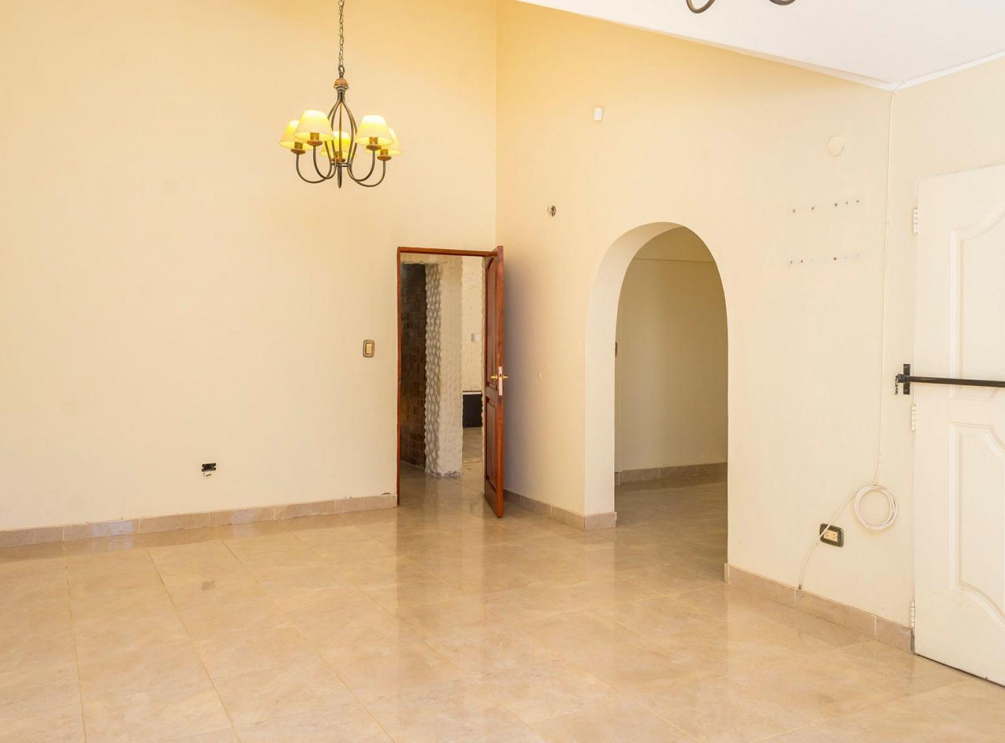 Foto de CASA EN VENTA VILLA REBECA CON DEPTO ZONA SUR, imagen 4