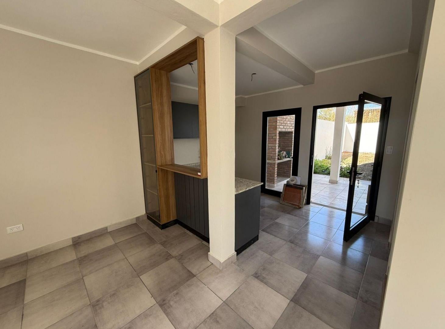 Foto de CASA DUPLEX A ESTRENAR EN VENTA VIA AURELIA 2 DORM, imagen 3