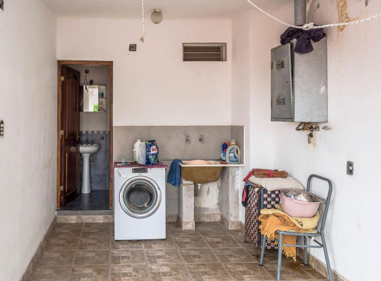 Foto de CASA VENTA Bº CASTAÑARES ZONA NORTE 6 DORMITORIOS, imagen 5