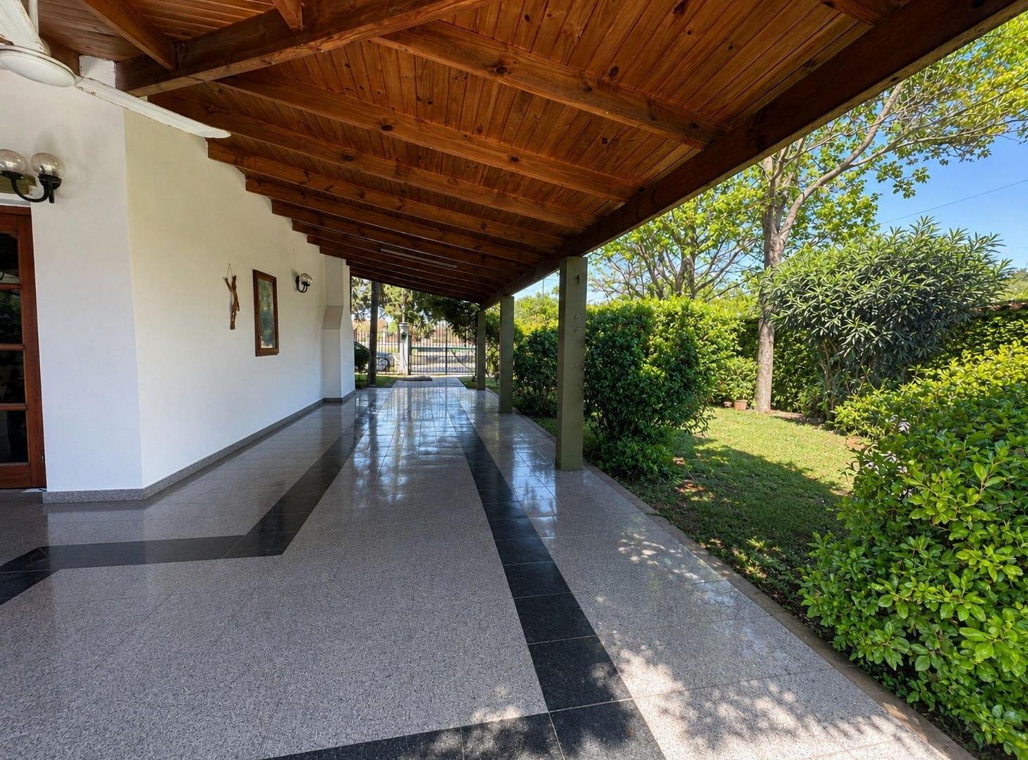 Foto de CASA VENTA EN ZONA AEROPUERTO - PERMUTA POR CASA, imagen 2