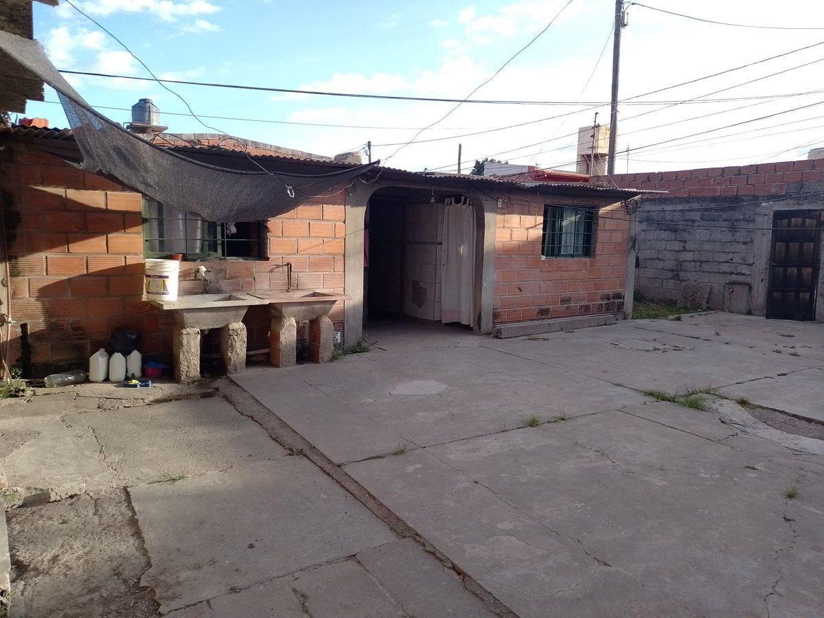 Foto de CASA VENTA VILLA ASUNCION ZONA OESTE EN ESQUINA, imagen 3
