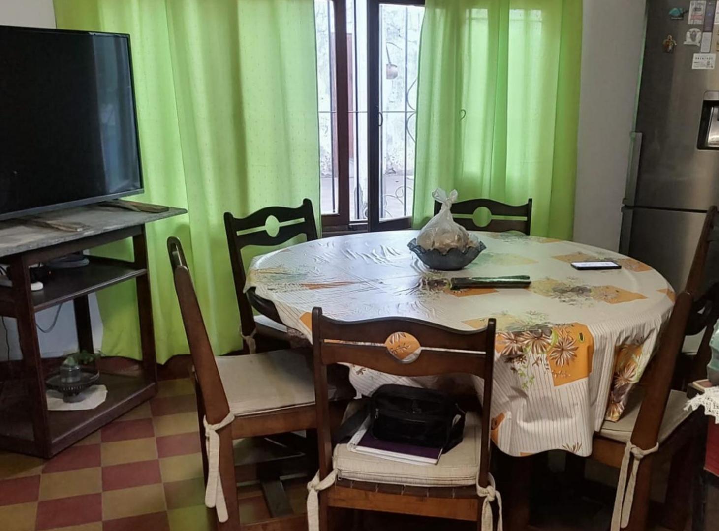 Foto de CASA EN VENTA MACROCENTRO SAN MARTIN AL 2200, imagen 2