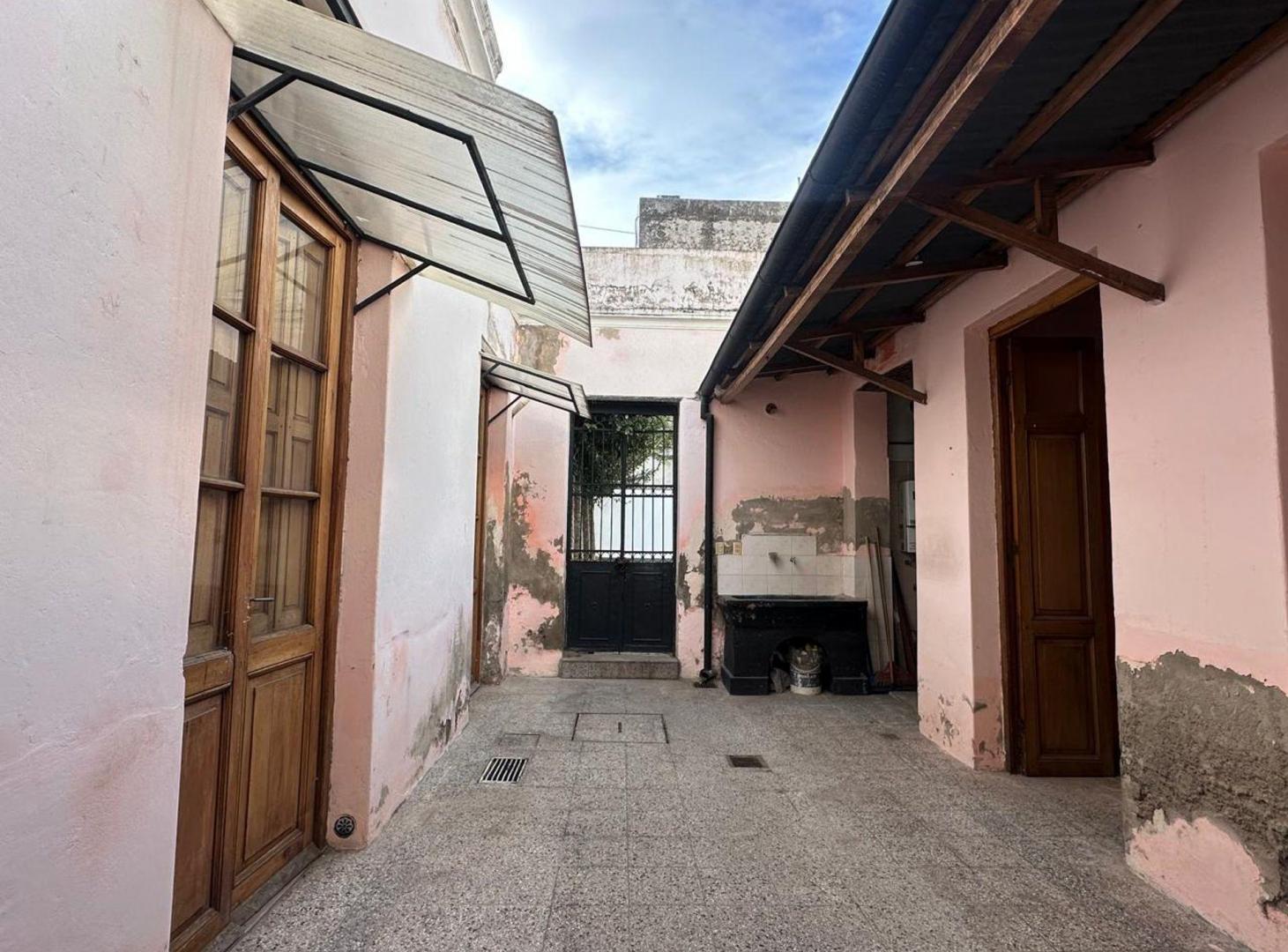 Foto de CASA EN VENTA MACROCENTRO 368 MT2, imagen 1