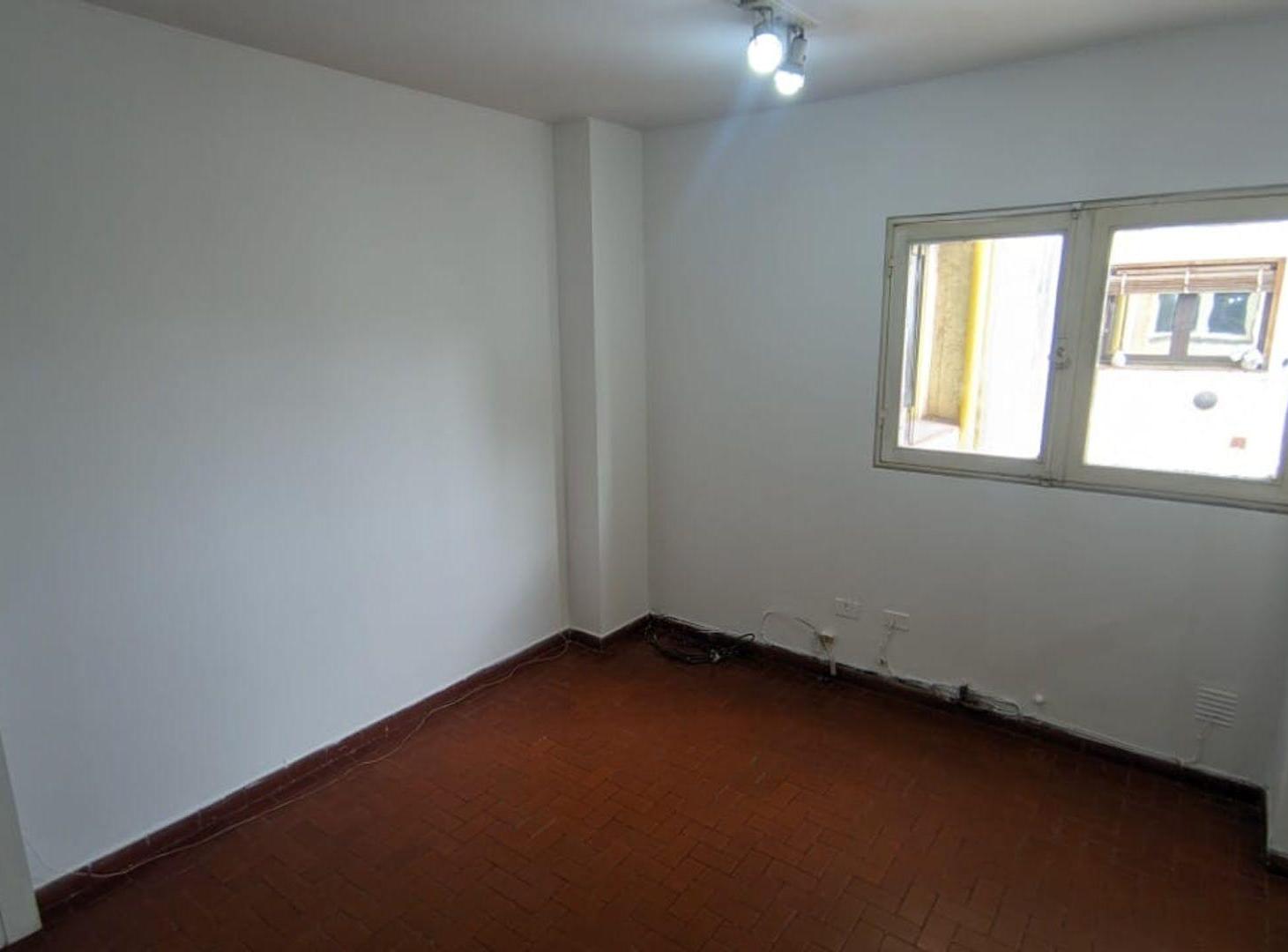 Foto de DEPARTAMENTO VENTA CENTRO 1 DORMITORIO, imagen 2