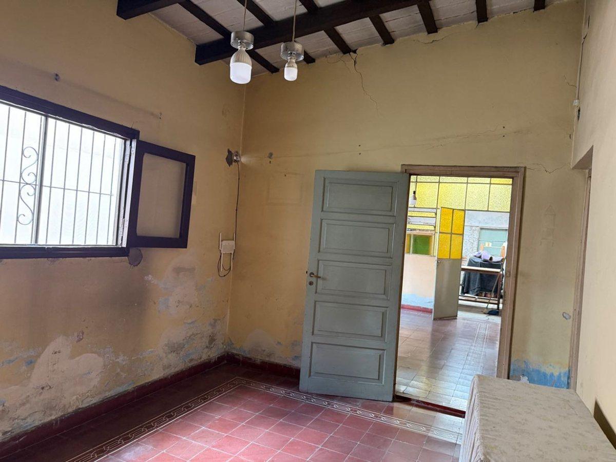 Foto de CASA 2 DORMITORIOS VENTA ZONA MACROCENTRO 300M2, imagen 5
