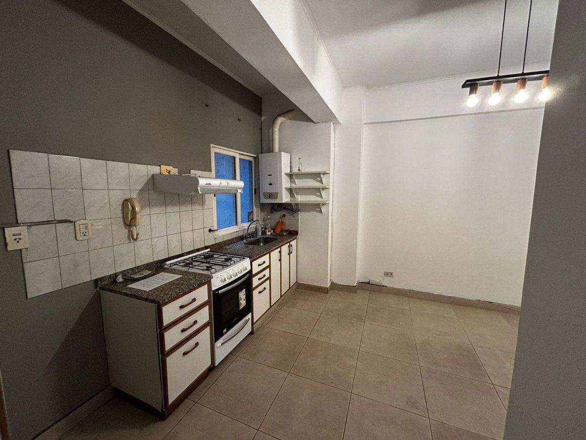 Foto de DEPARTAMENTO 1 DORM VENTA AV BELGRANO CENTRO, imagen 1
