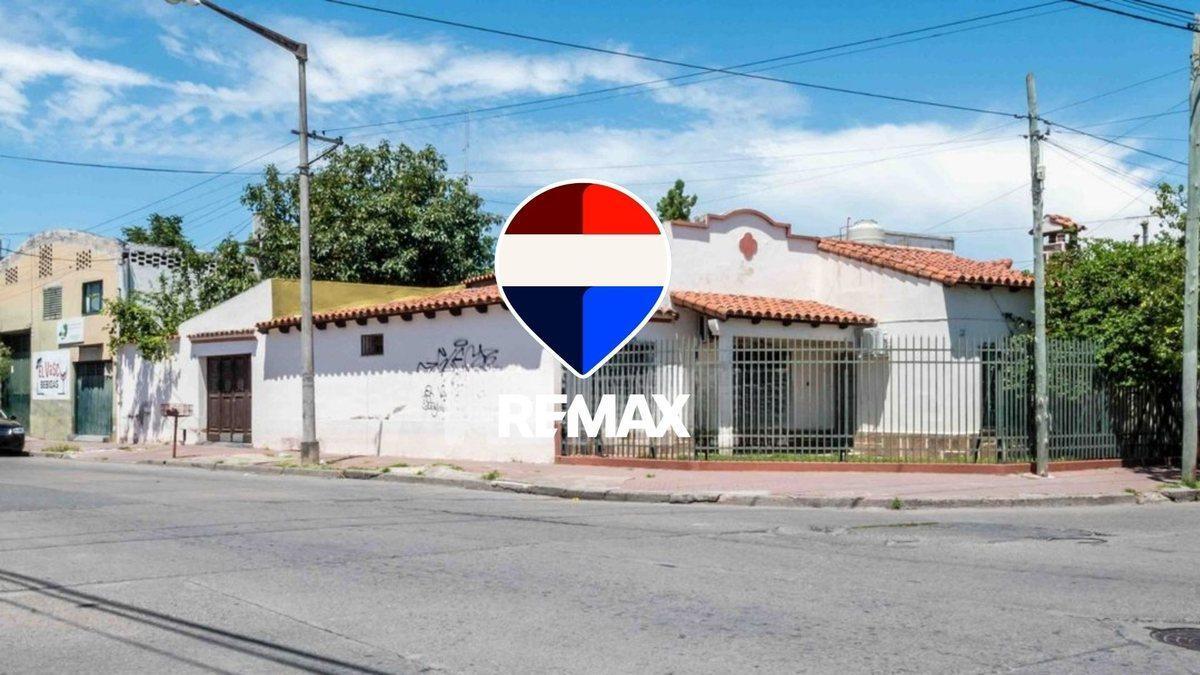 Foto de CASA ESQUINA EN VENTA MACROCENTRO 3 DORM, imagen 1