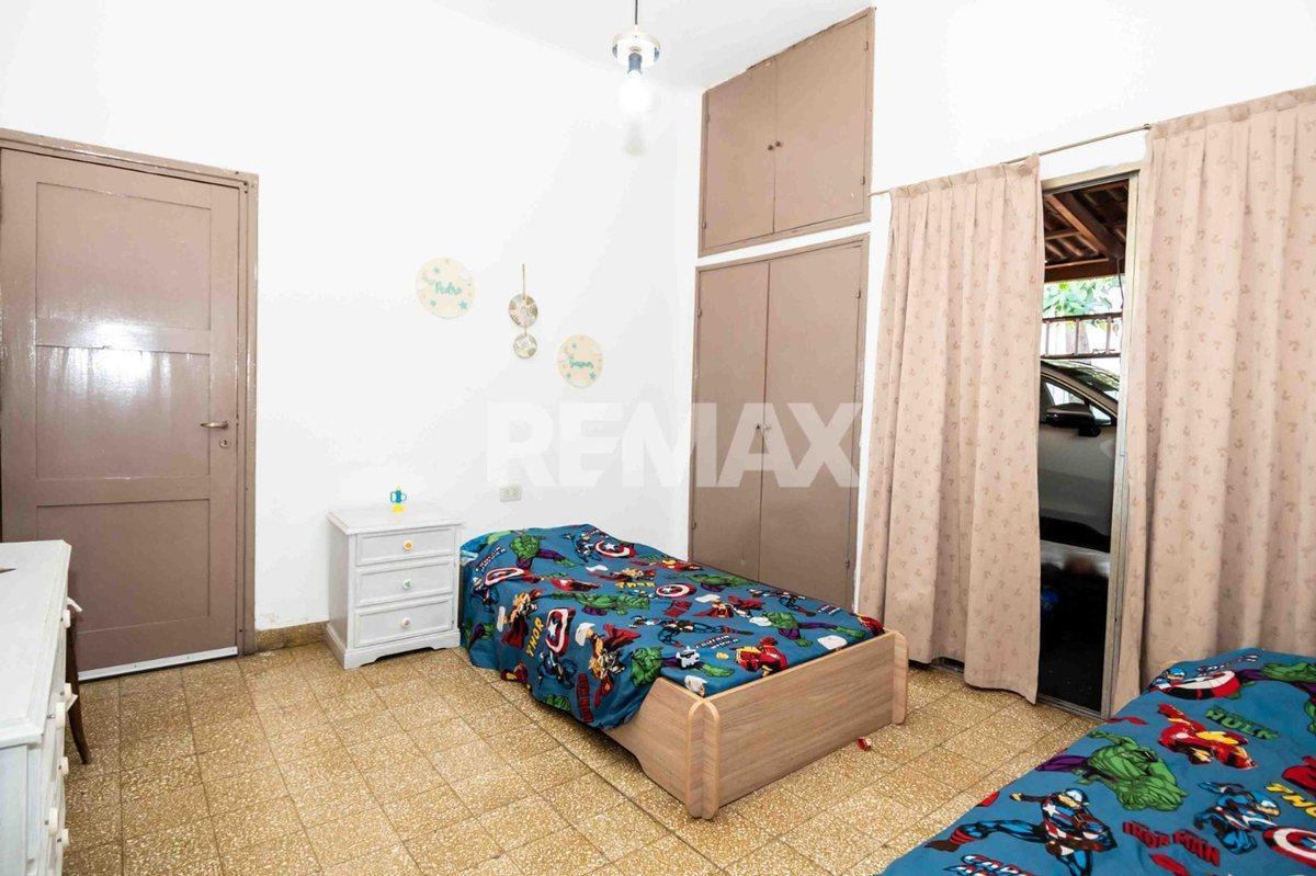 Foto de CASA ESQUINA EN VENTA MACROCENTRO 3 DORM, imagen 2