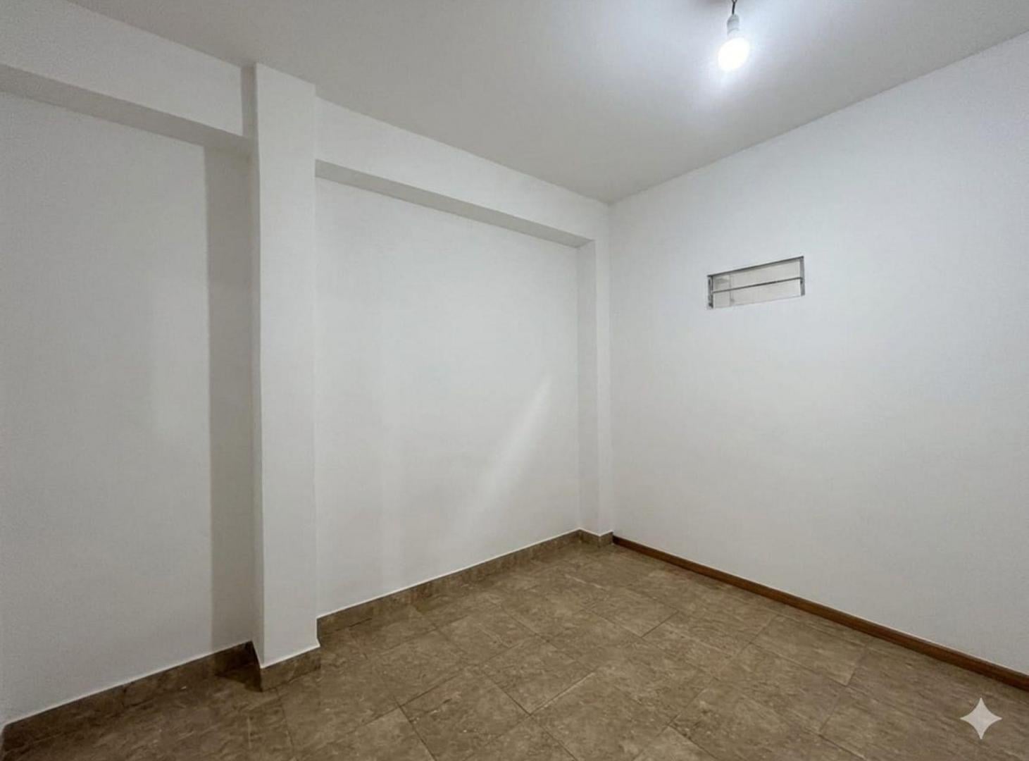 Foto de CASA EN VENTA CON 5 DEPARTAMENTOS ZONA OESTE, imagen 5