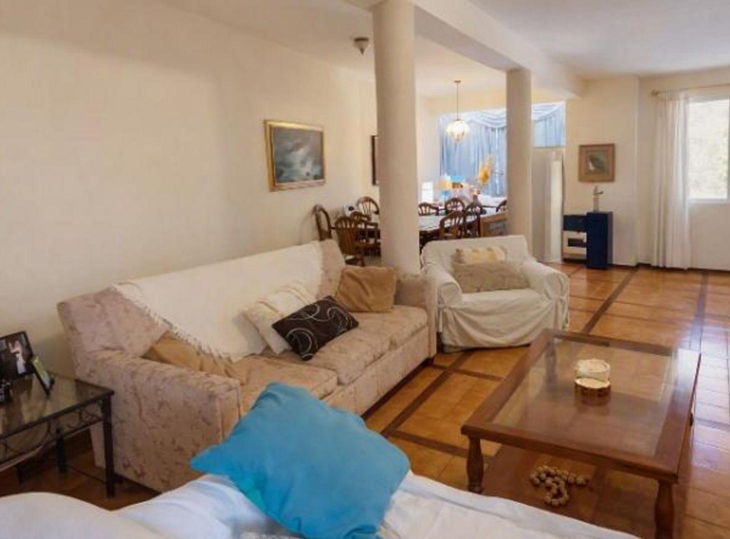 Foto de CASA EN VENTA CON PILETA ZONA MONUMENTO A GÜEMES, imagen 2