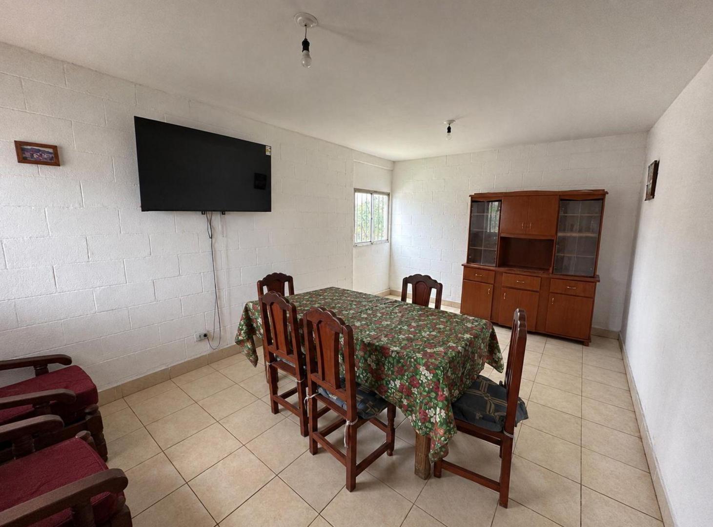 Foto de VENTA CASA ESQUINA B° INTER A 100 MTS AV. ZONA SUR, imagen 5