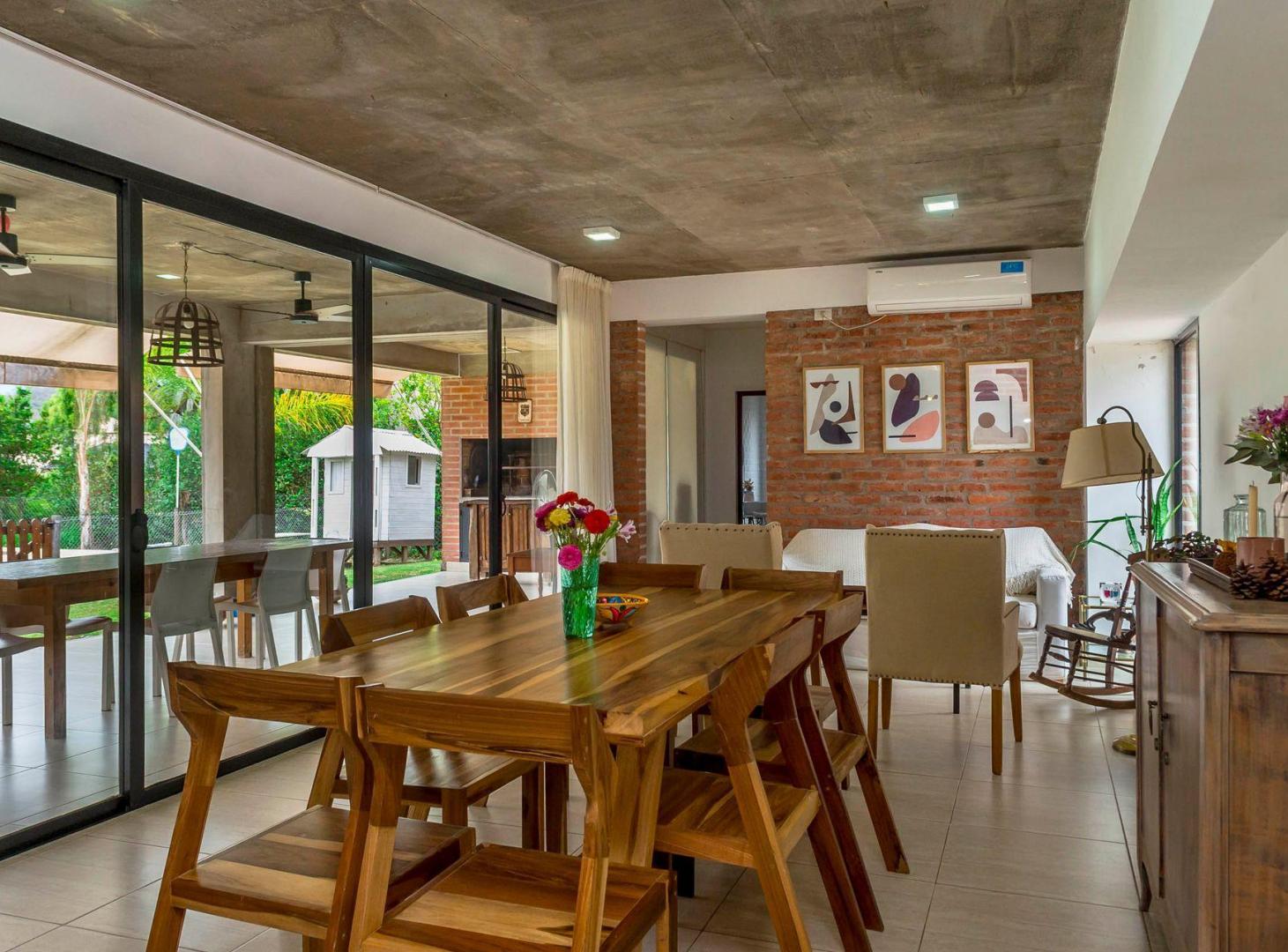 Foto de CASA CON PILETA EN VENTA PRADERAS APTA CREDITO, imagen 4