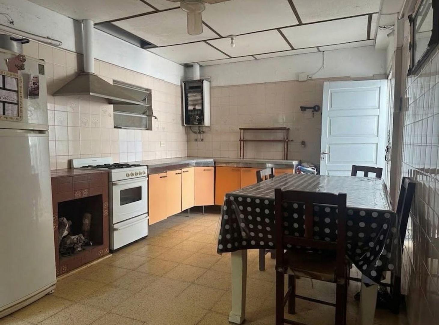 Foto de CASA EN VENTA MACROCENTRO ZONA MERCADO ARTESANAL, imagen 3