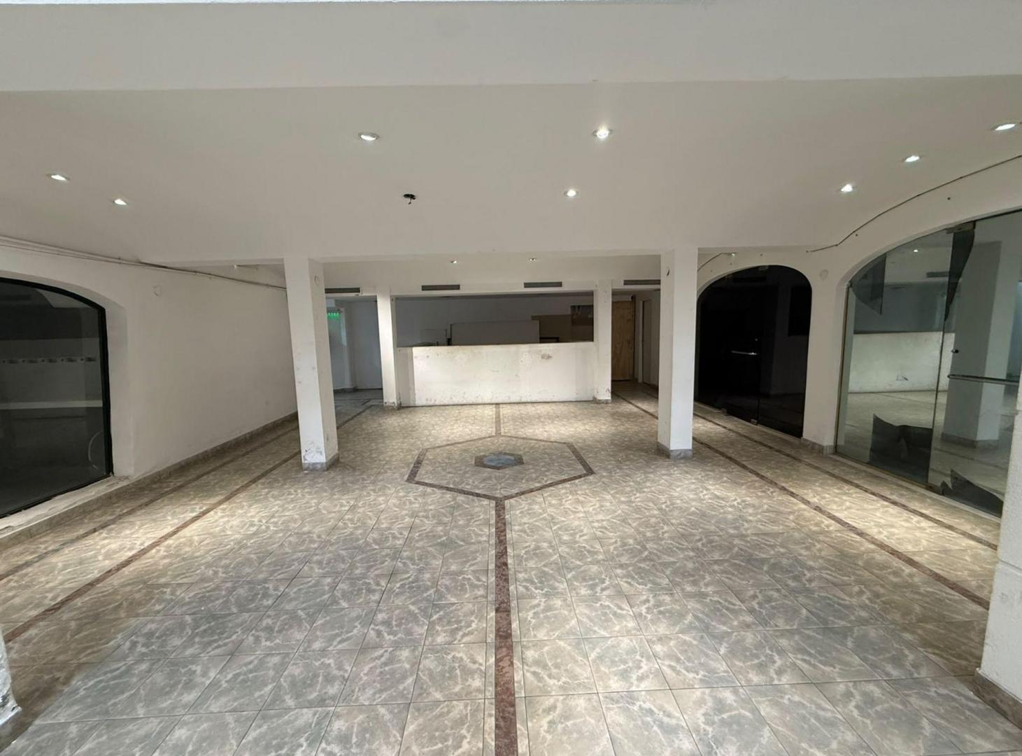 Foto de LOCAL ALQUILER EN SUBSUELO IDEAL PARA CONFITERIA, imagen 4