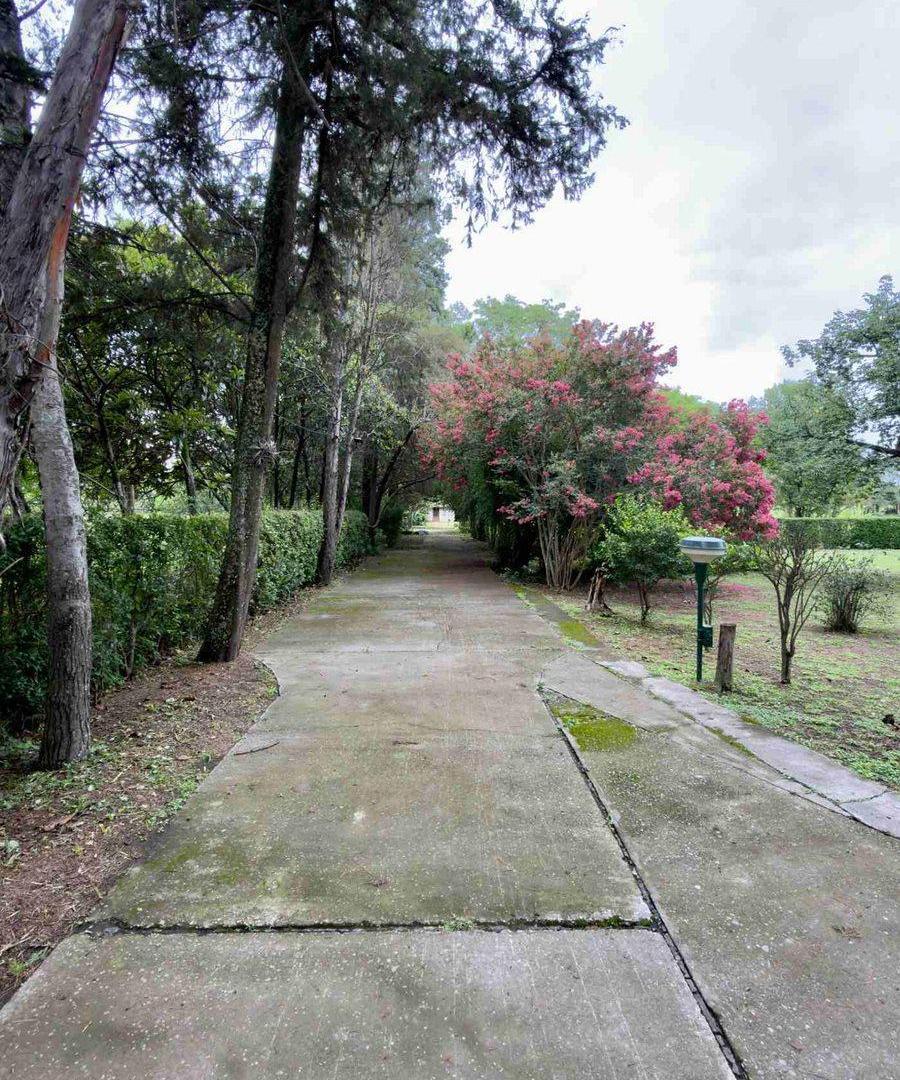 Foto de CASA EN VENTA CON TERRENO 1 HECTAREA RUTA 68, imagen 2