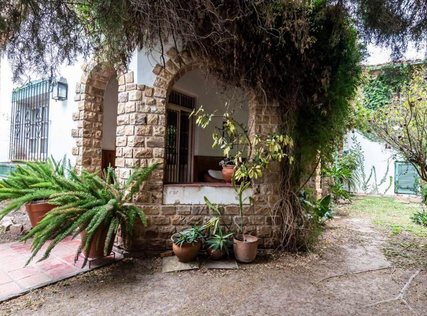 Foto de CASA VENTA APTA CREDITO ZONA SHOPPING ALTO NOA, imagen 1