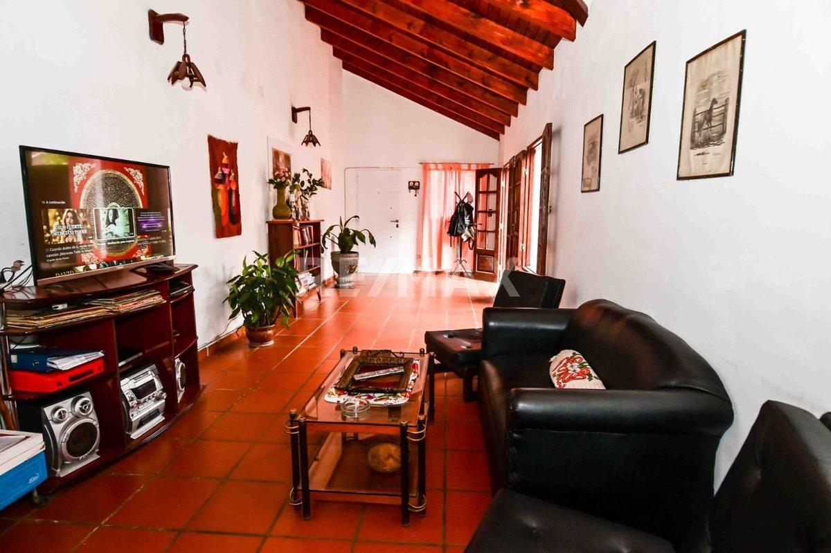 Foto de CASA 3 DORMITORIOS VENTA VAQUEROS CON COCHERA, imagen 1