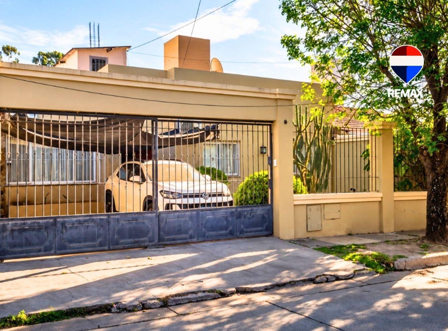 Foto de CASA CON PILETA 2 DORM VENTA ZONA CATOLICA, imagen 3