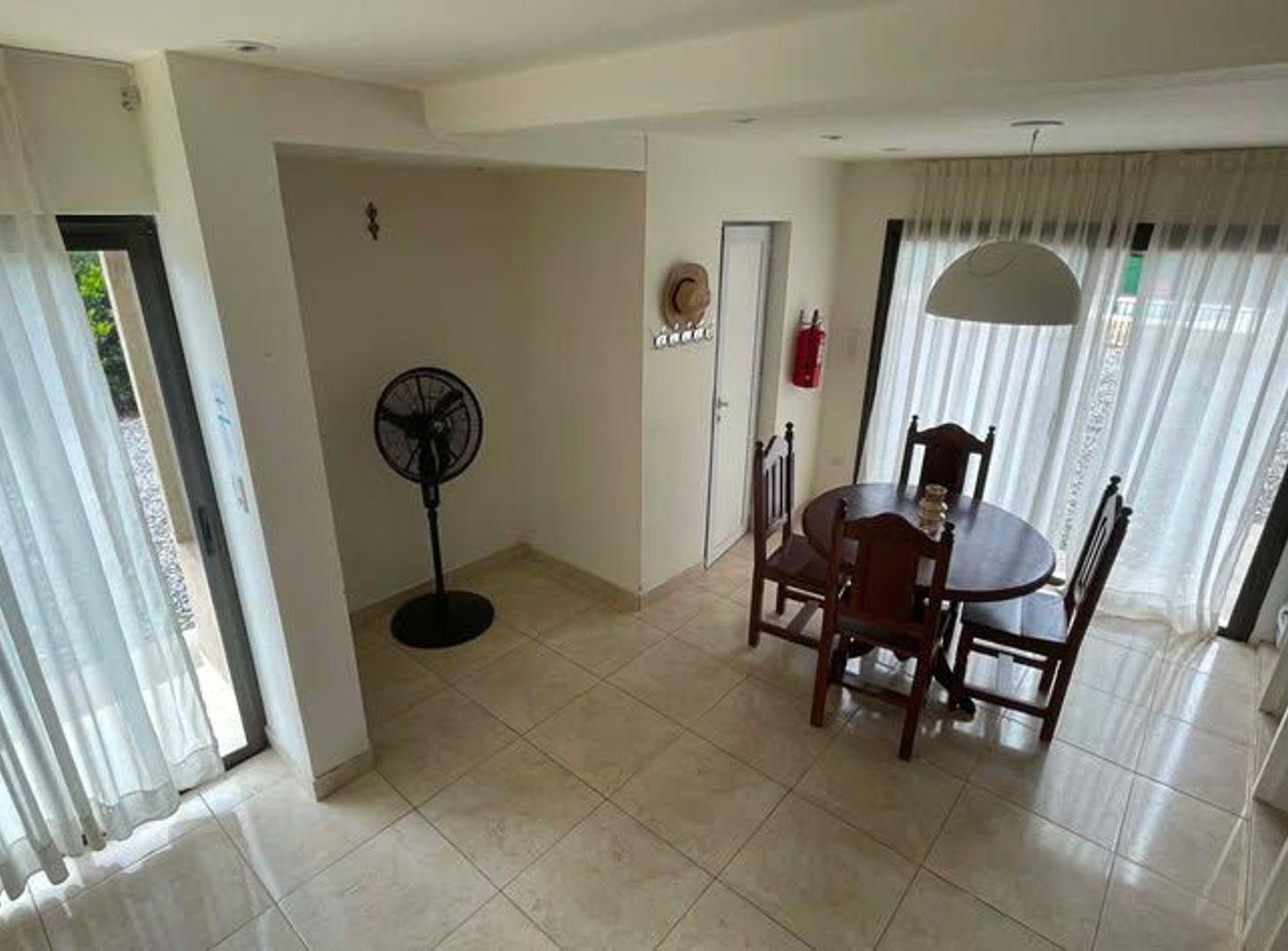 Foto de CASA EN VENTA O PERMUTA CAFAYATE CON PILETA, imagen 4