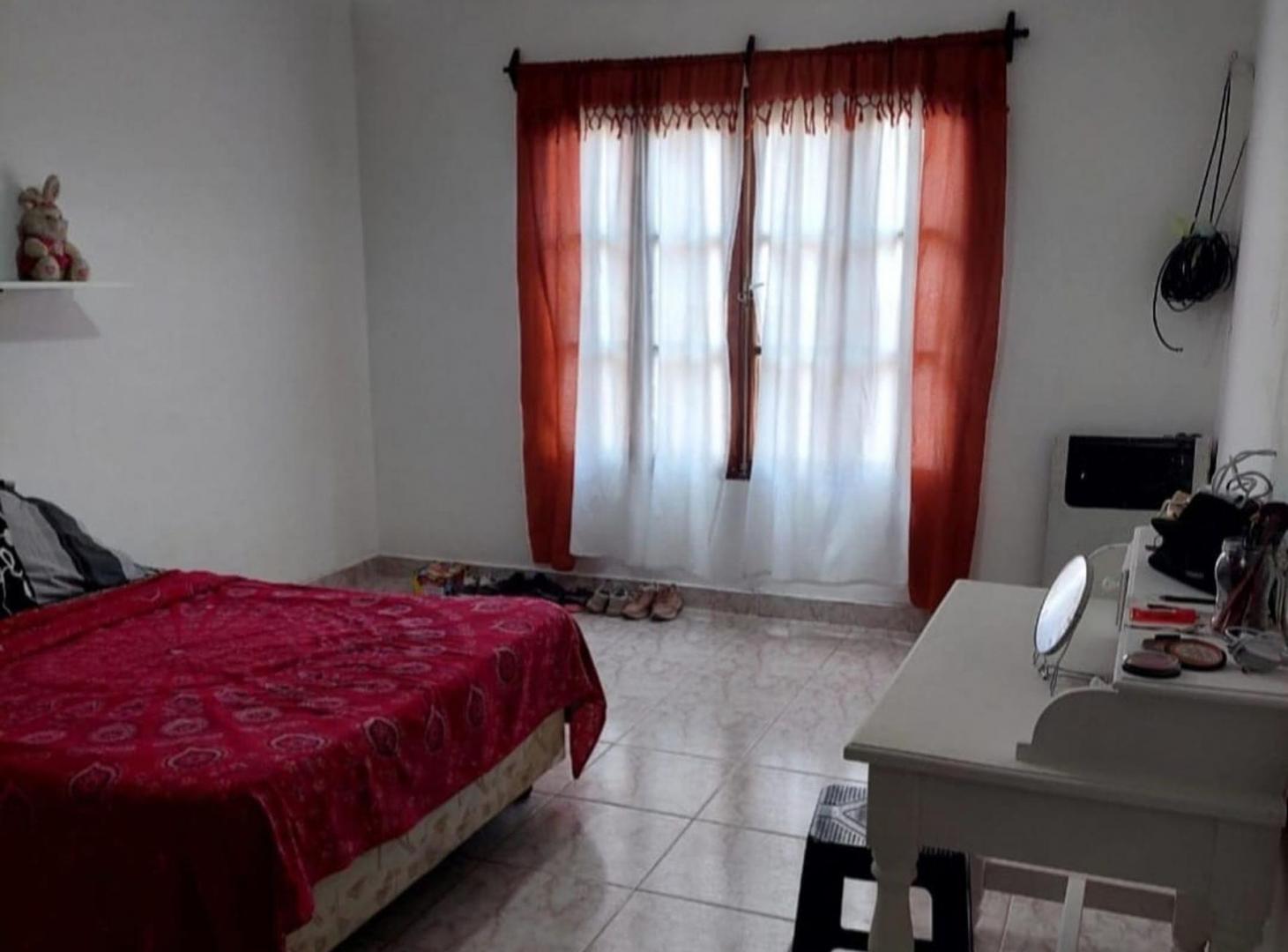 Foto de CASA EN VENTA BARRIO AUTÓDROMO CON GARAGE, imagen 5