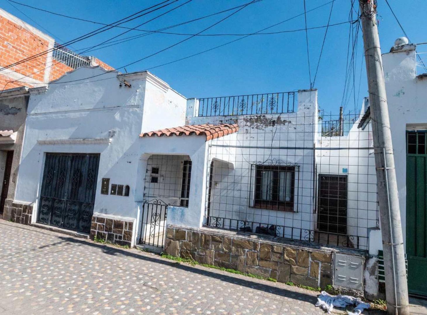 Foto de CASA VENTA A RENOVAR IDEAL GALPON AV CHILE, imagen 4