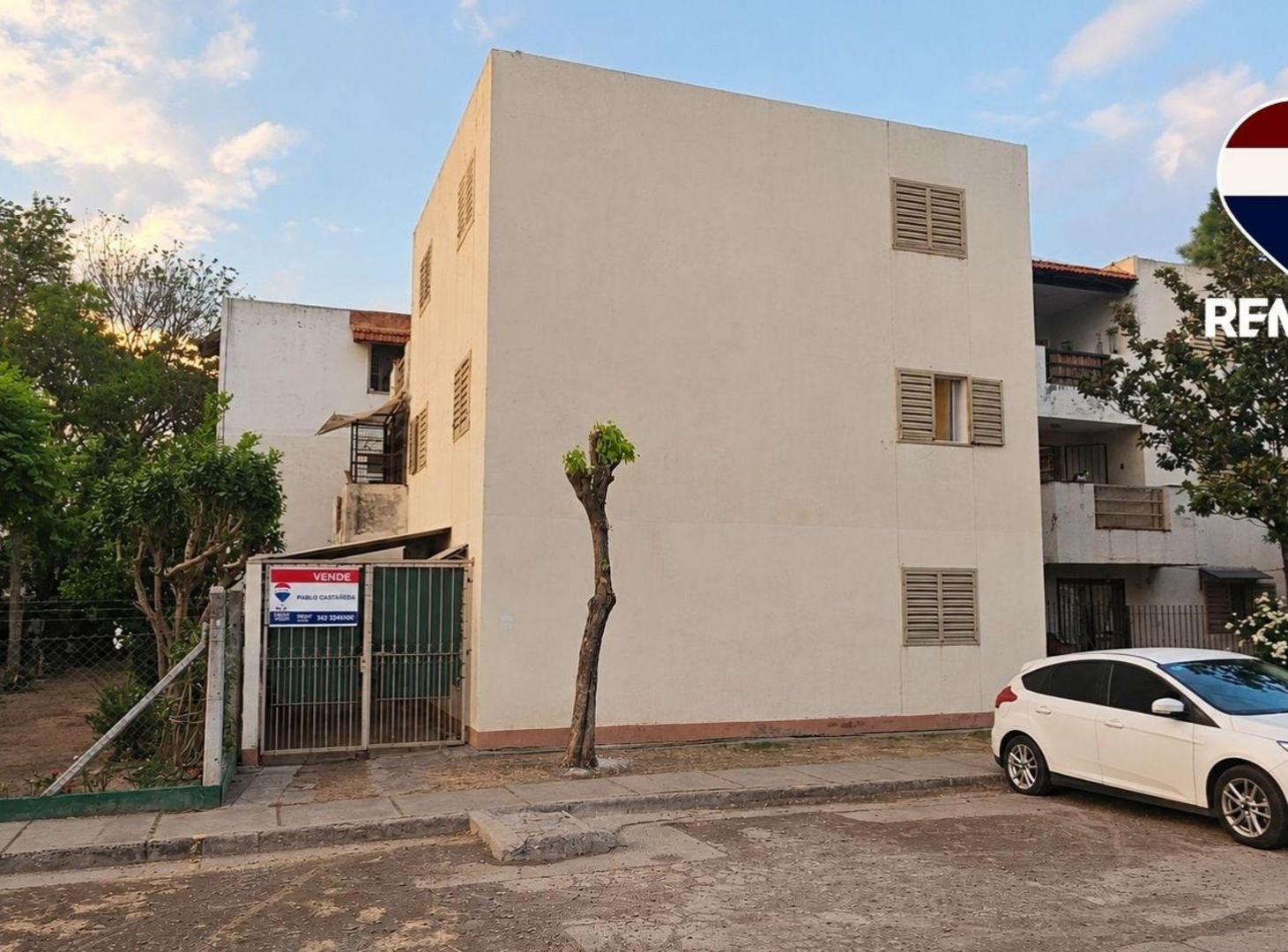 Foto de DEPTO EN VENTA PB 3 DORM MACROCENTRO APTO CRÉDITO, imagen 3