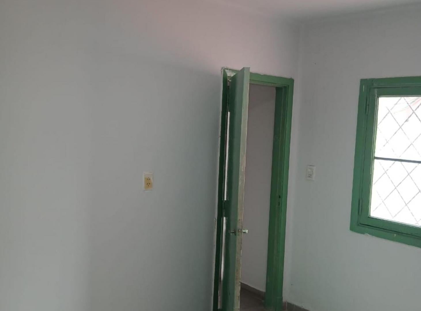 Foto de DEPARTAMENTO VENTA O PERMUTA 2 DORM AV. BELGRANO, imagen 1